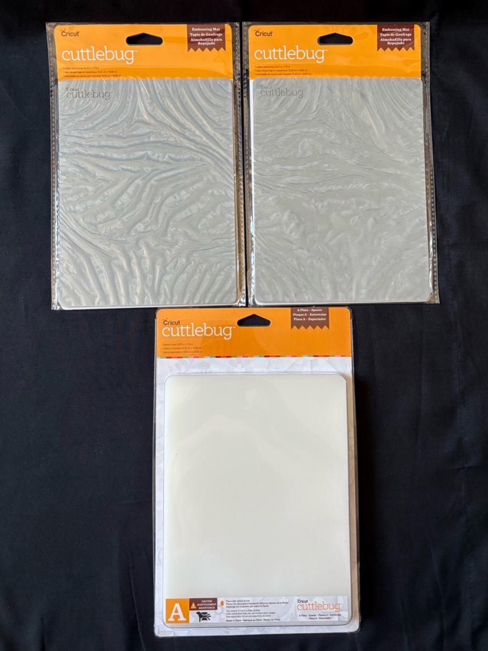 Cricut Cuttlebug Embossing Set: A Plate Spacer & 2 Embossing Mats Bundle NOS NEW